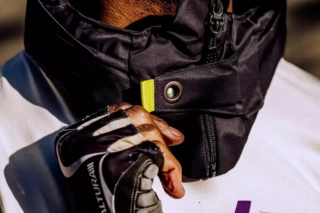 Hovding 3 Airbag Helmet Men's Clothing 9 Hovding 3 Airbag Helmet Men's Clothing