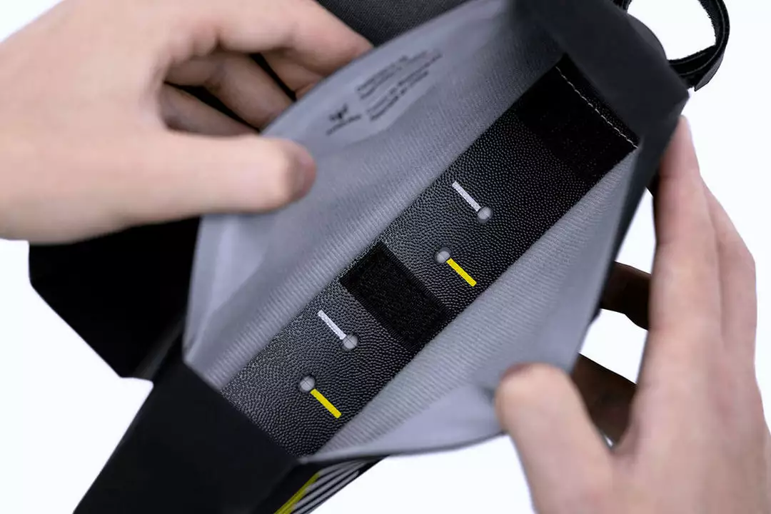 Luggage & Bike-Packing Bags Apidura Racing Bolt-On Top Tube Pack 3 Luggage & Bike-Packing Bags Apidura Racing Bolt-On Top Tube Pack