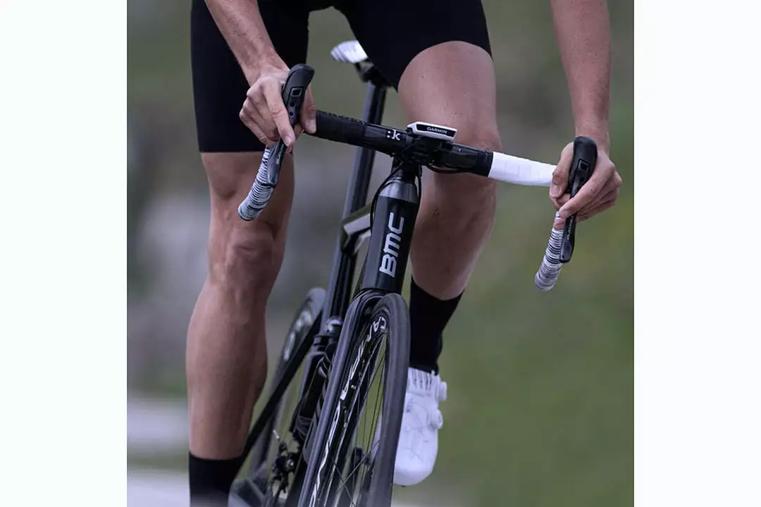 Fizik Vento Microtex Tacky Limited Edition Tape - Giro D'Italia Contact Points 4 Fizik Vento Microtex Tacky Limited Edition Tape - Giro D'Italia Contact Points