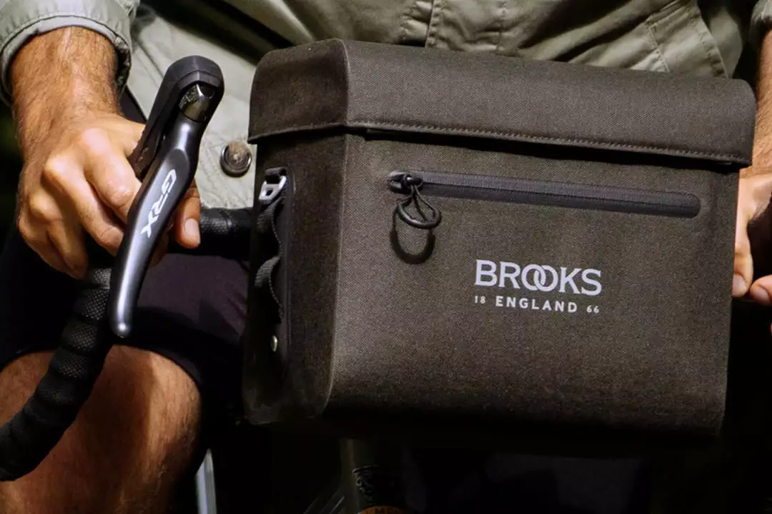 Brooks Scape Handlebar Case 3 Brooks Scape Handlebar Case