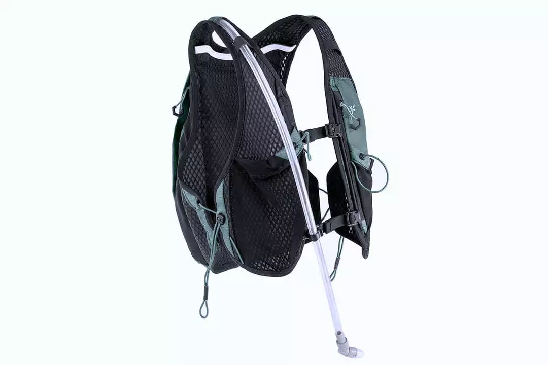 Cycling Essentials Apidura Racing Series Hydration Vest 1 Cycling Essentials Apidura Racing Series Hydration Vest