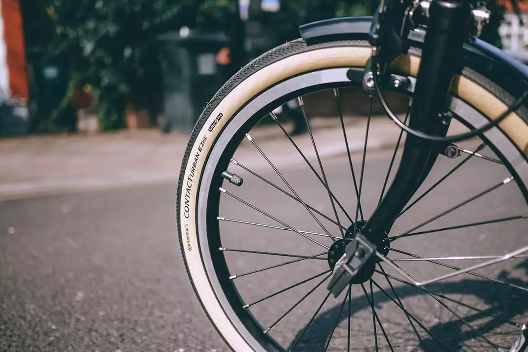 Continental Contact Urban Folding Tyre For Brompton Tyres And Tubes 2 Continental Contact Urban Folding Tyre For Brompton Tyres And Tubes